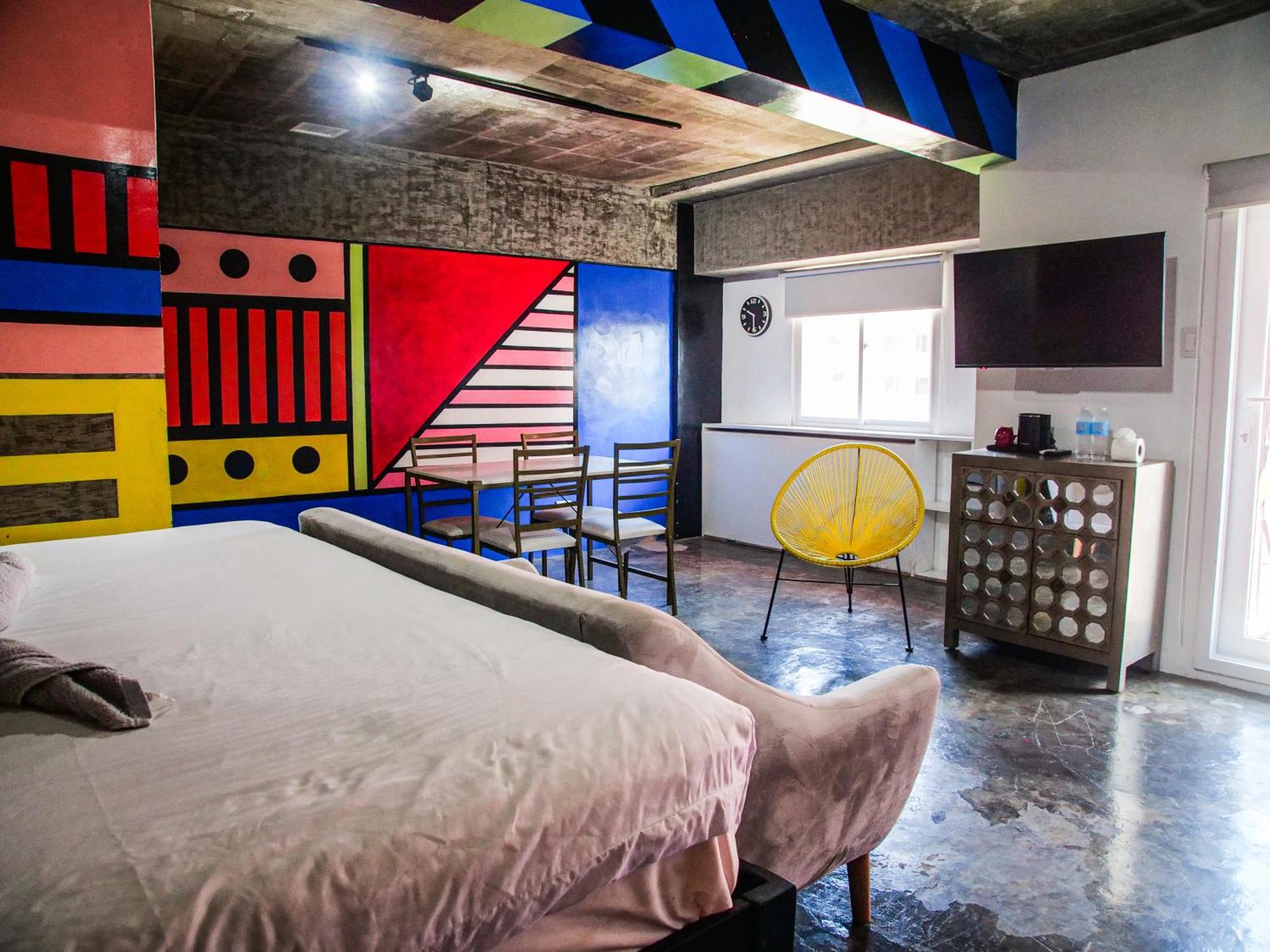 D522 Hostel At Kiener Hills - Near Cebu Airport マクタン エクステリア 写真