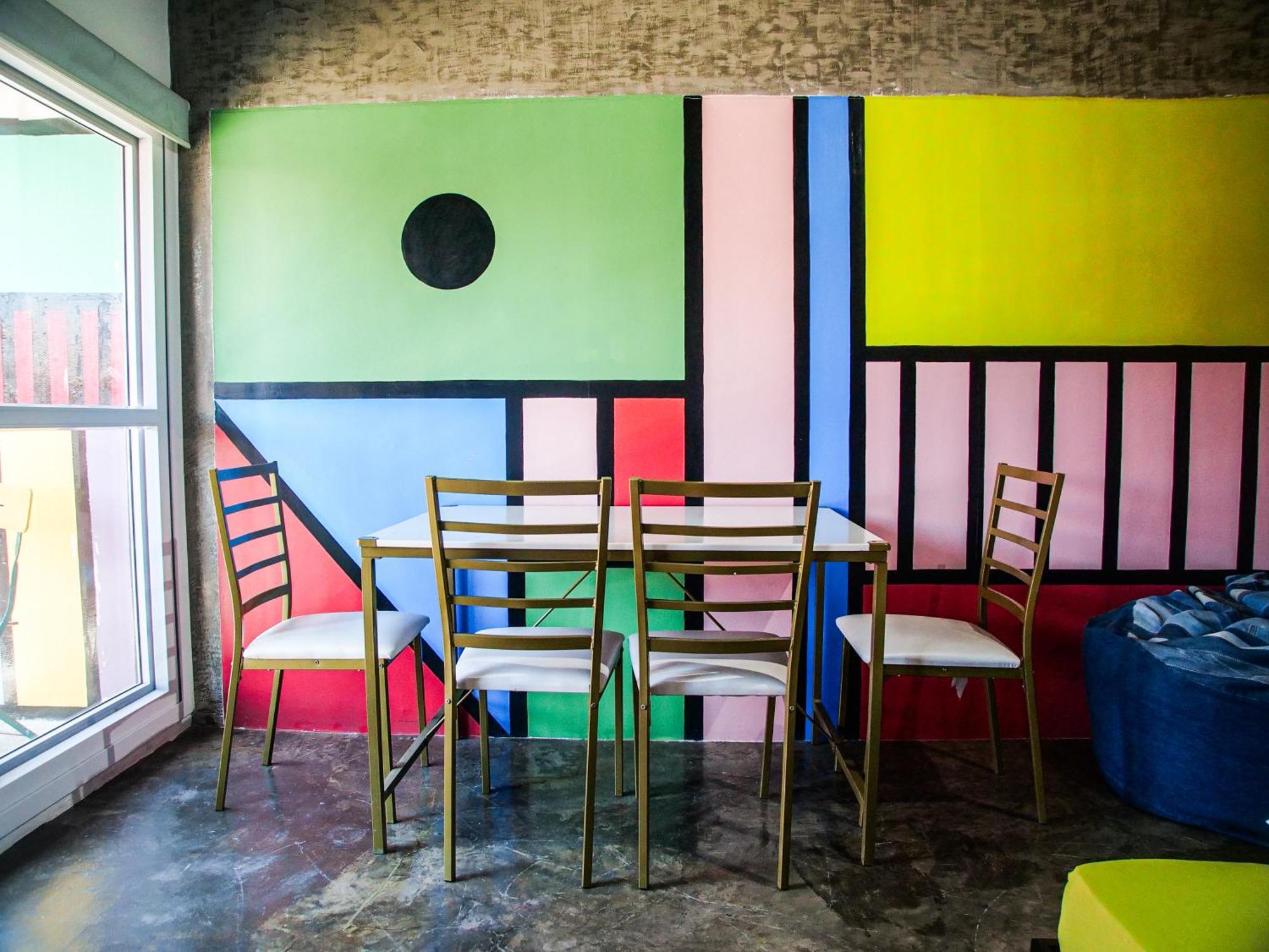 D522 Hostel At Kiener Hills - Near Cebu Airport マクタン エクステリア 写真