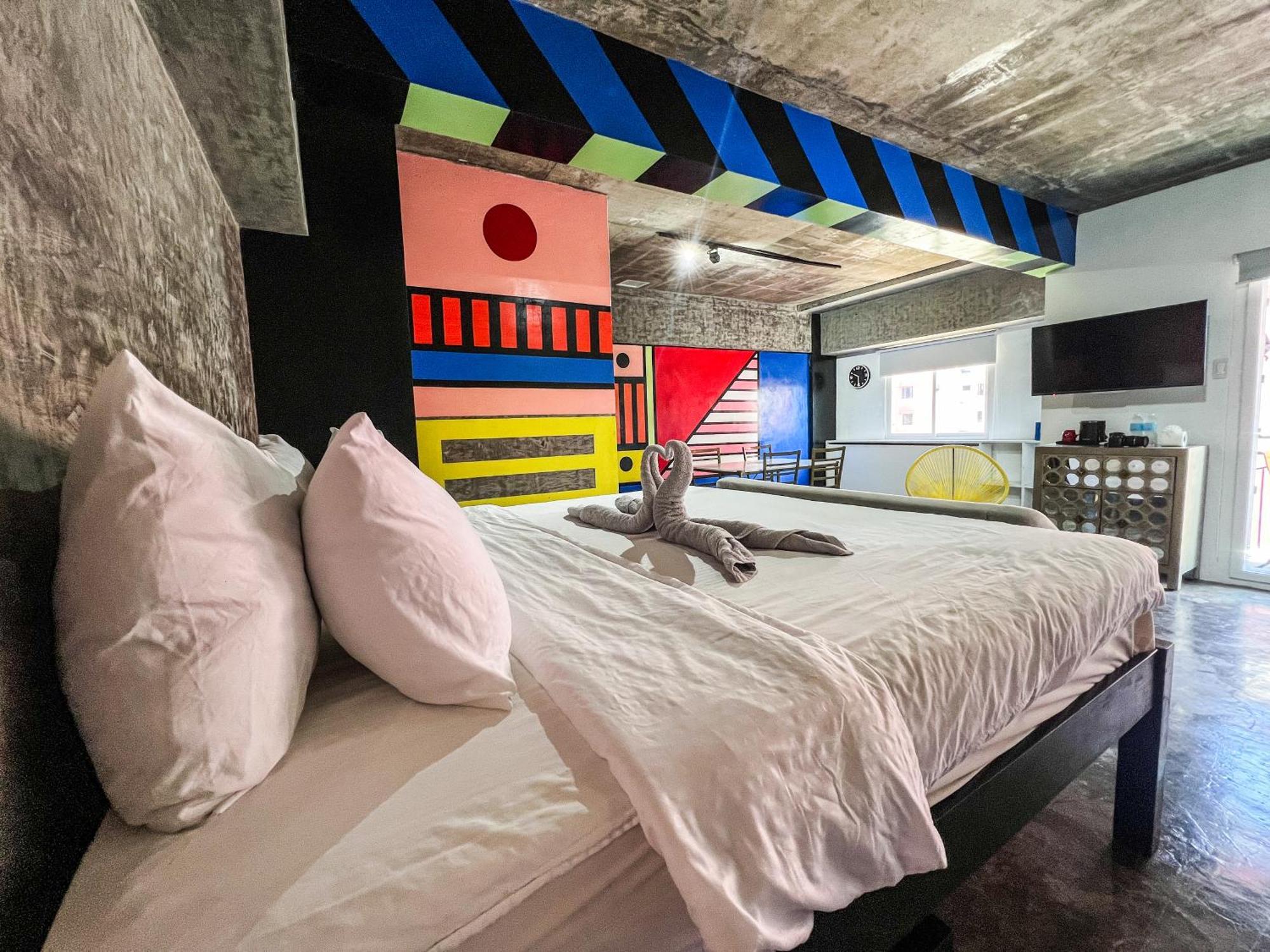D522 Hostel At Kiener Hills - Near Cebu Airport マクタン エクステリア 写真