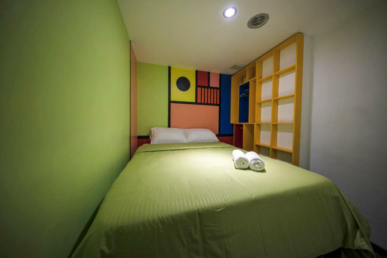 D522 Hostel At Kiener Hills - Near Cebu Airport マクタン エクステリア 写真